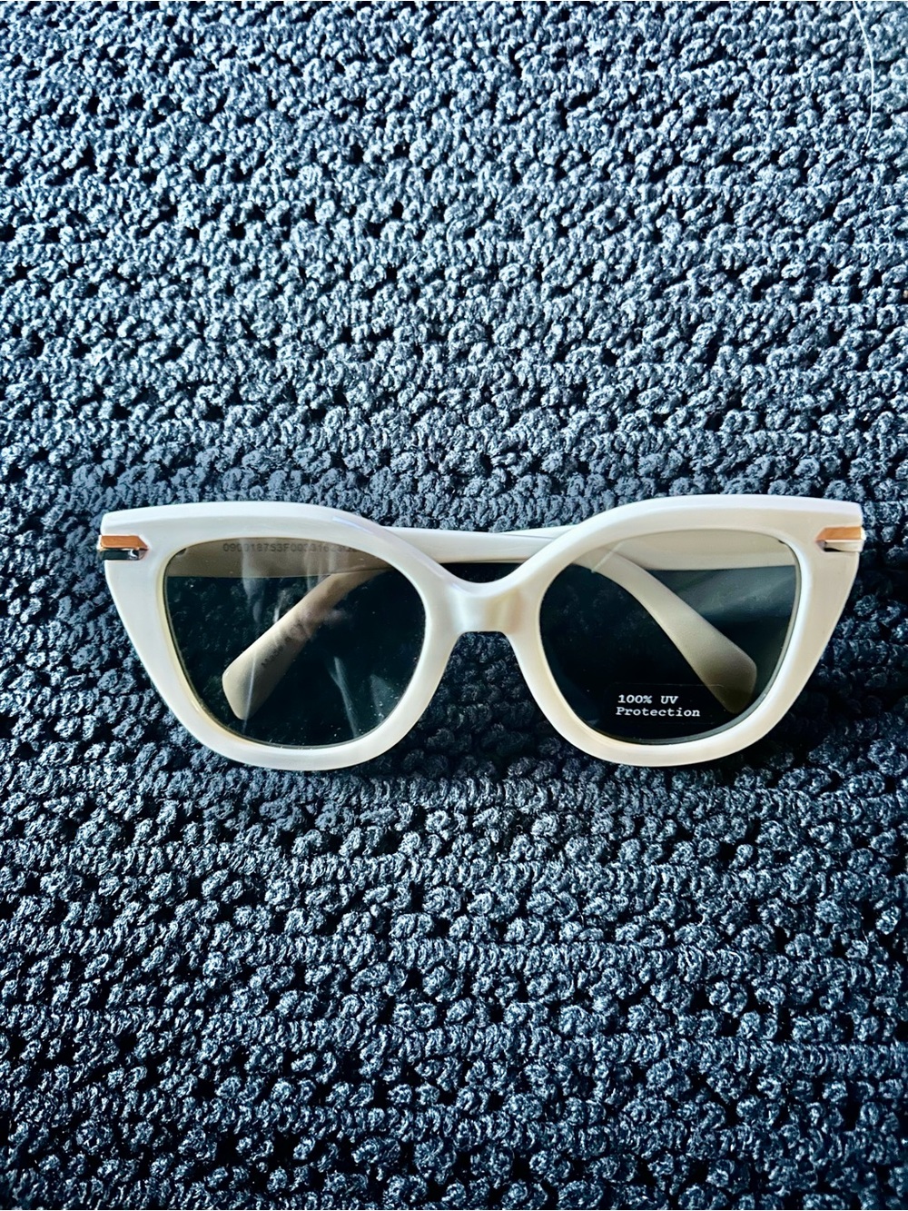 White Cat Eye Sunglasses 🕶️ with Gold Accents - 100% UV Protection